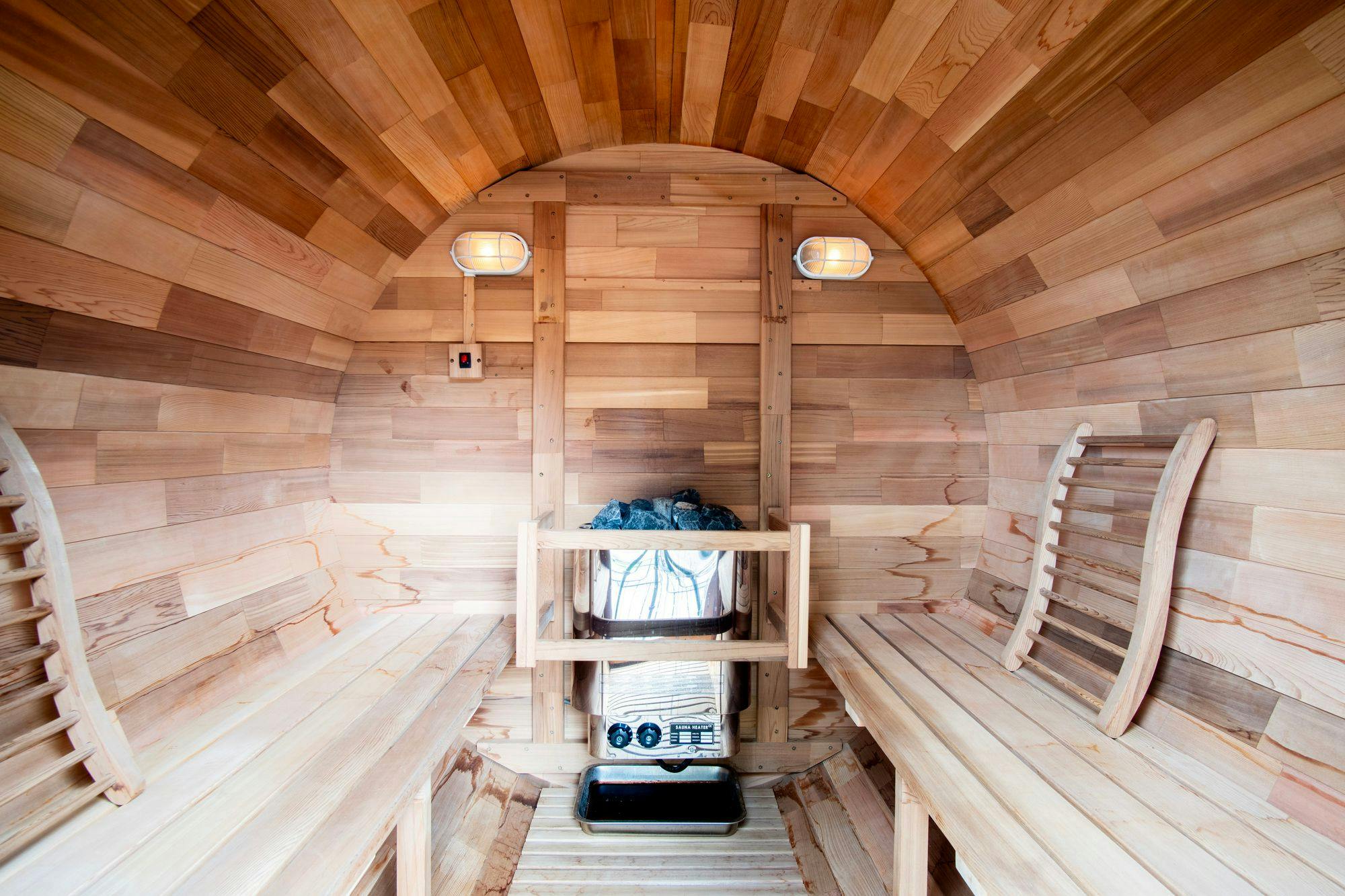 Tampilan interior sauna barel