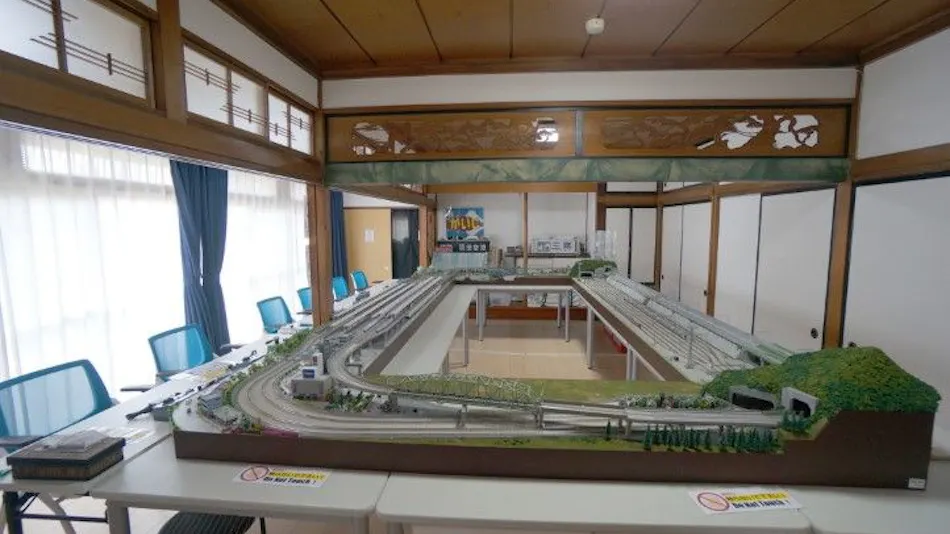 Railway Guesthouse Tetsu-no-Ya