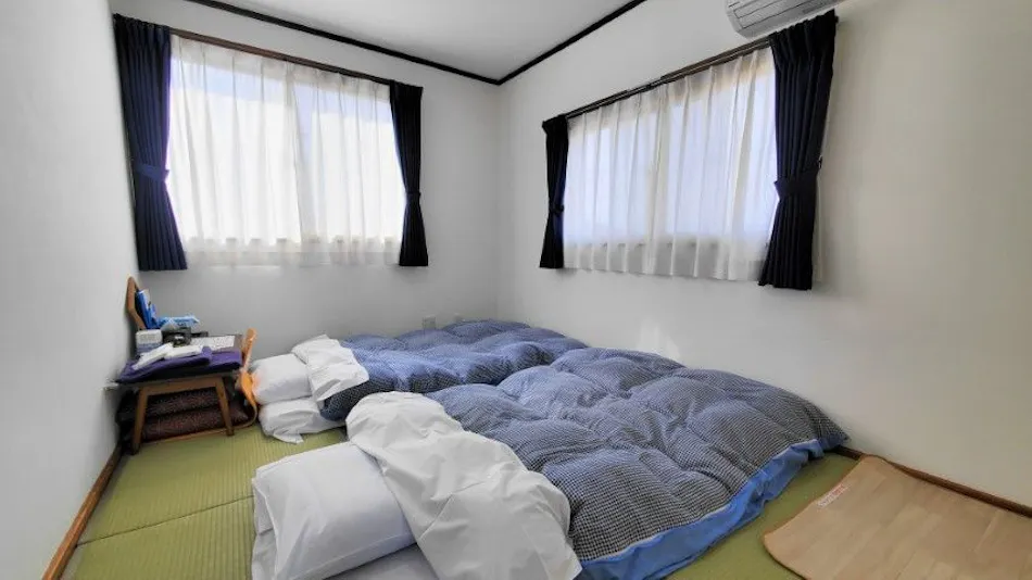 Railway Guesthouse Tetsu-no-Ya