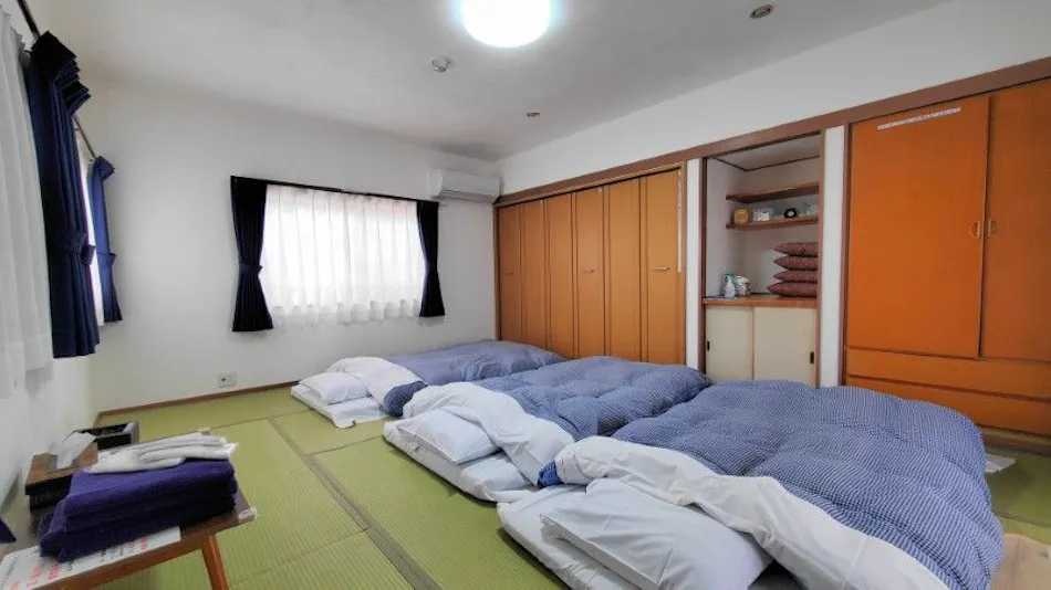 Railway Guesthouse Tetsu-no-Ya