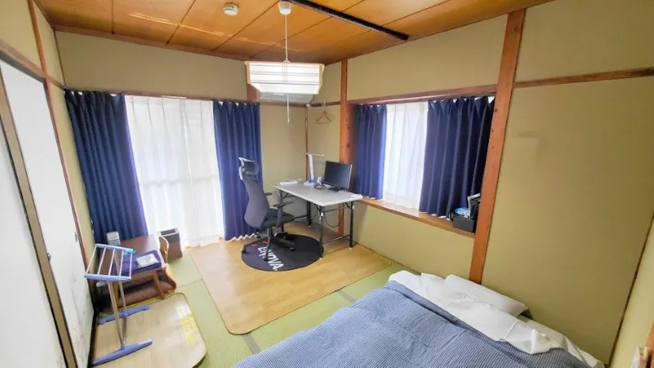 Railway Guesthouse Tetsu-no-Ya