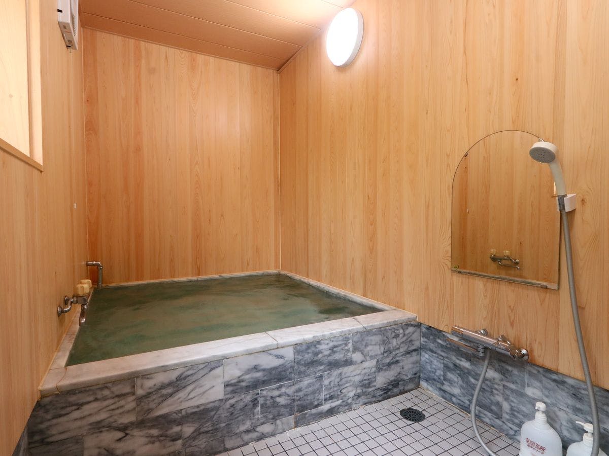 มีบริการห้องอาบน้ำครอบครัวแบบส่วนตัว