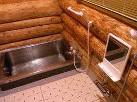 道のログ宿　木こりん