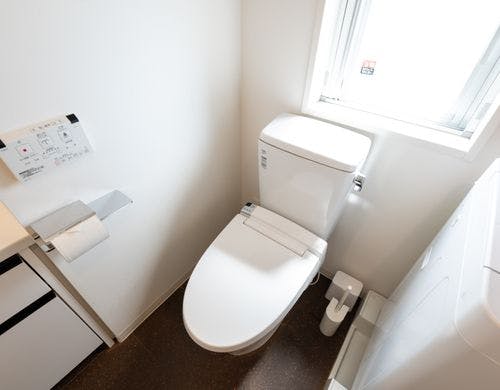 清潔なウォシュレット付きトイレです