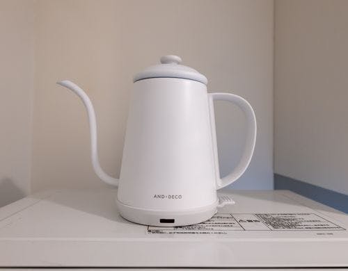 スタイリッシュな電気ケトル
