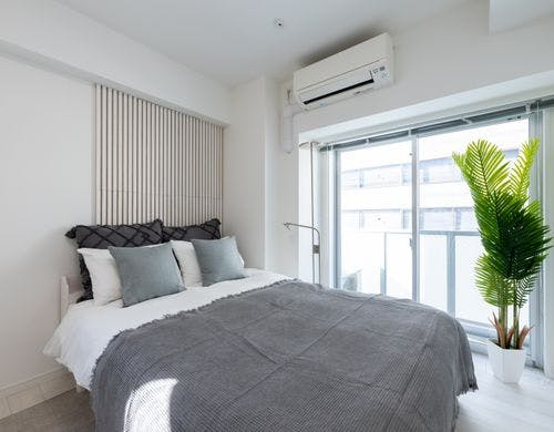 上質なダブルベッド