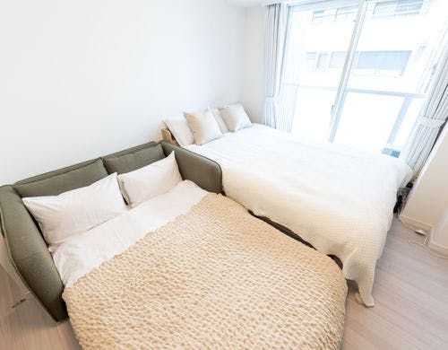 広々ベッドとソファベッドで、ゆったり快眠