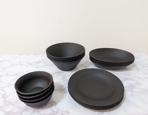 4種類のお皿をご用意しております