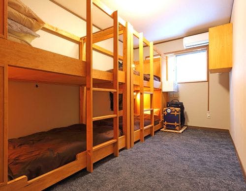2段ベッド2台の4人部屋です