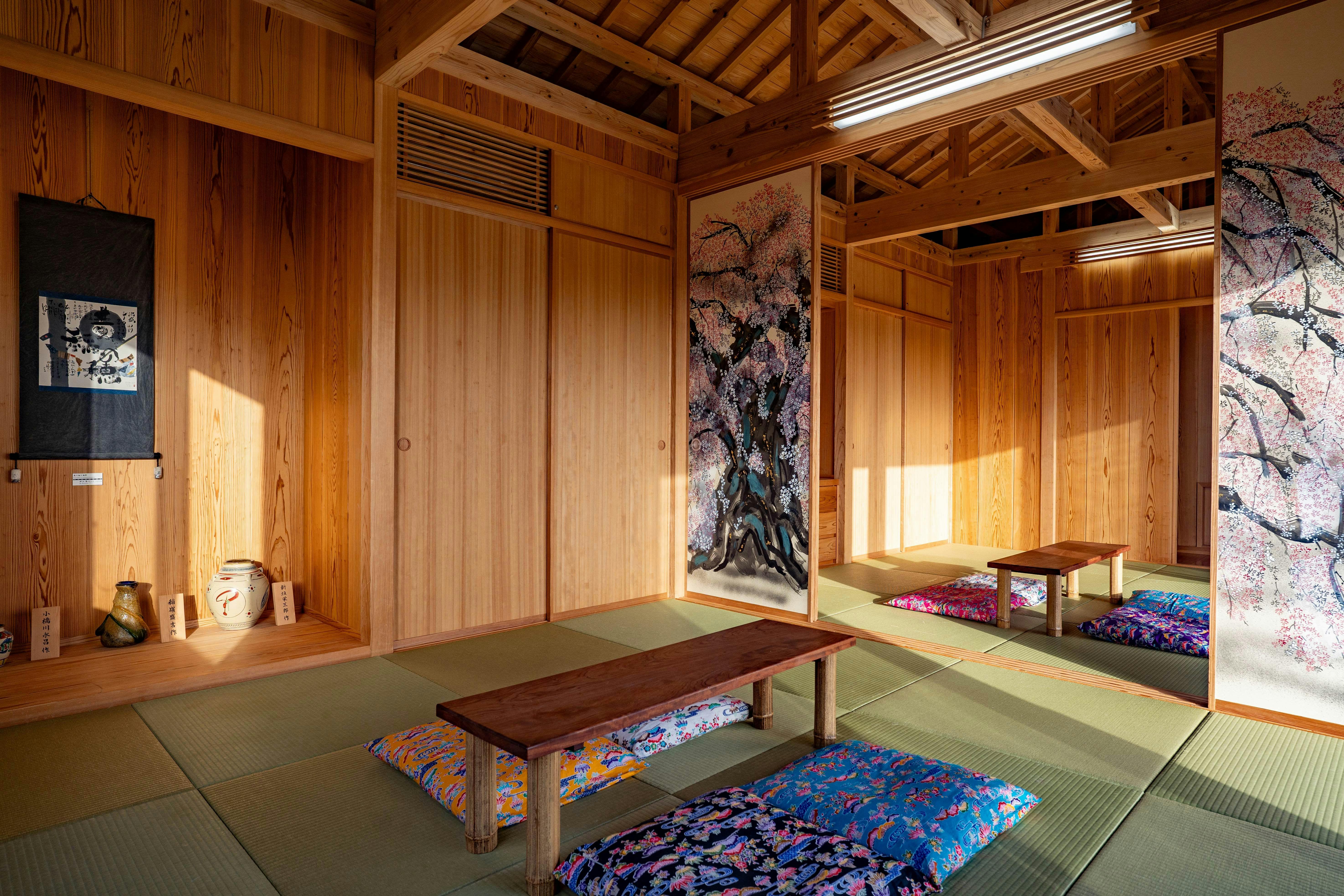 Yamagata Ryukyu Hatago Onna Boukairou