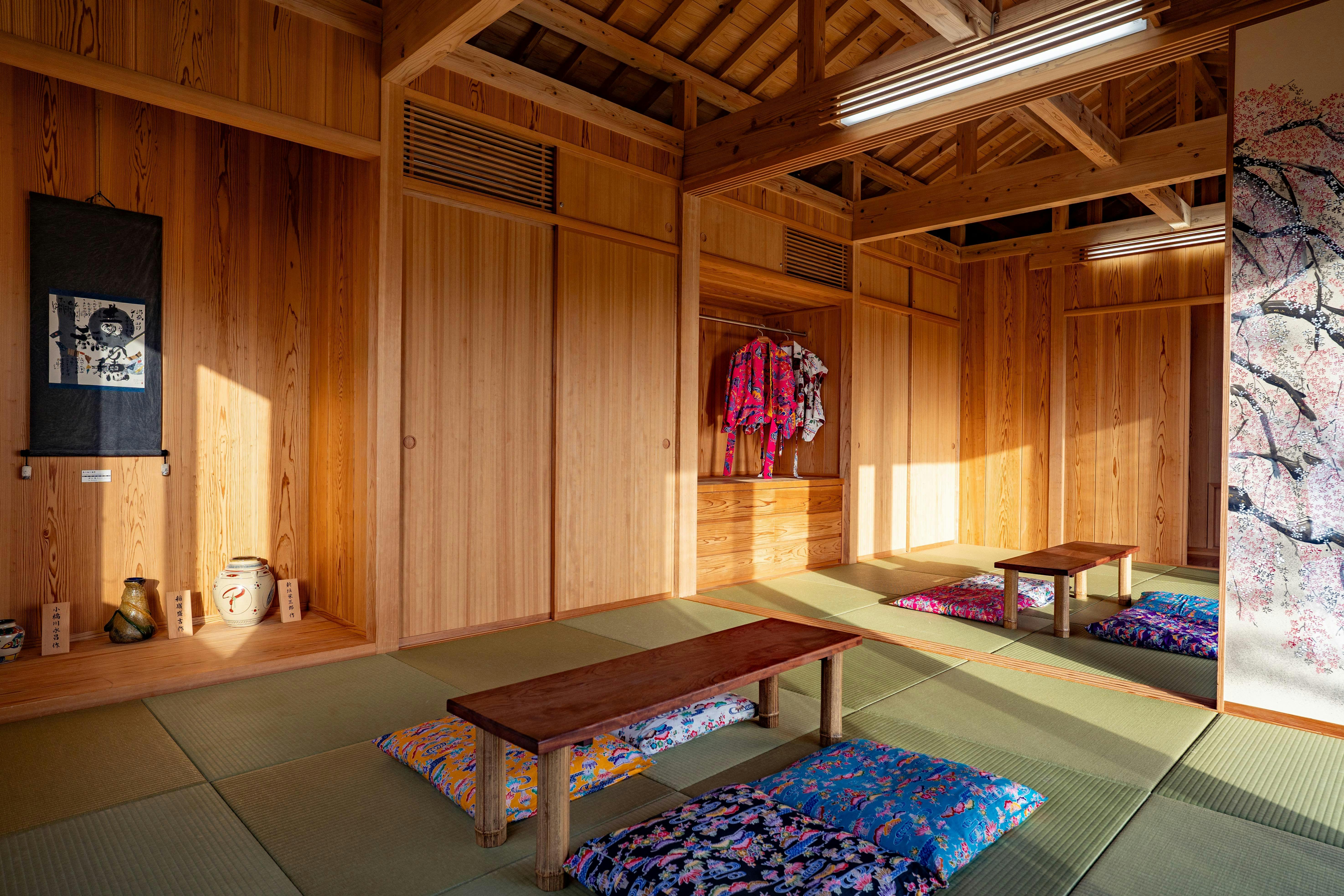 Yamagata Ryukyu Hatago Onna Boukairou