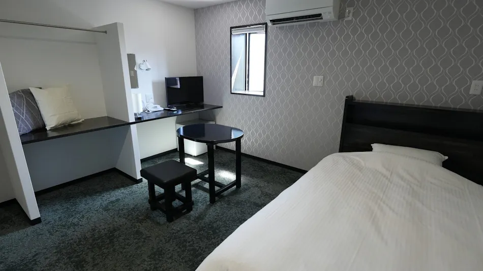 HOTEL ONLY ONE