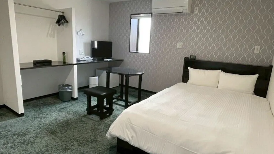 HOTEL ONLY ONE