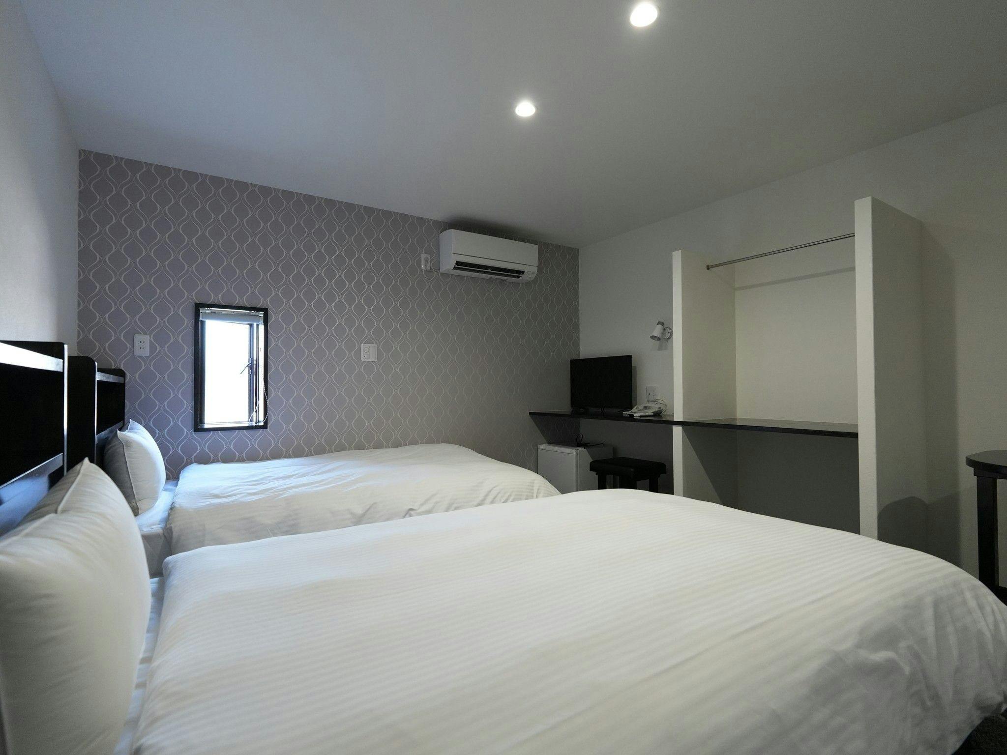 HOTEL ONLY ONE