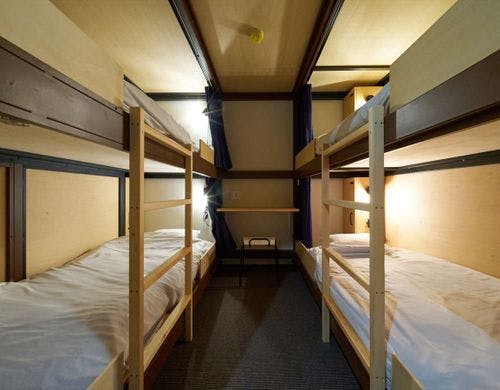 4名部屋：男女共用（3階/4階）