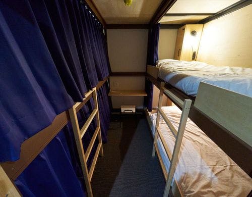 4名部屋：男女共用（3階/4階）