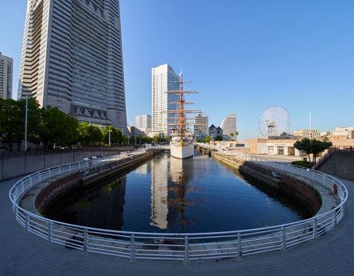 帆船日本丸（1.6km／約23分）