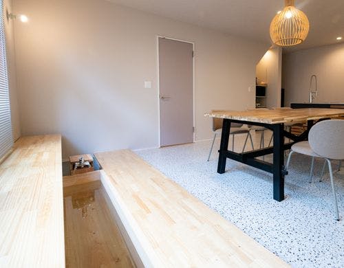 足湯付きダイニング