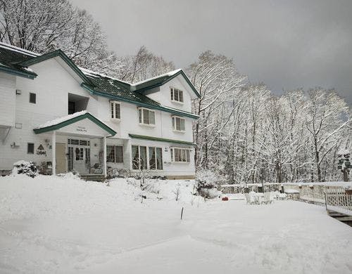 施設【外観・冬】