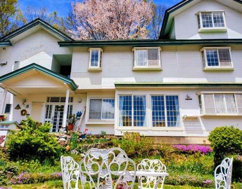 施設【外観・春】