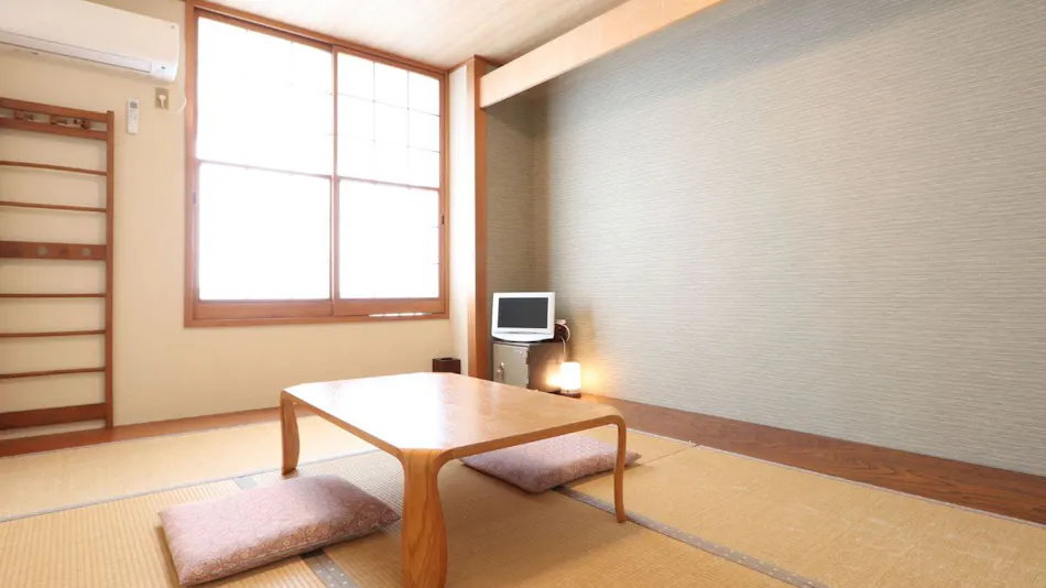 Live Fish Accommodation Asashio