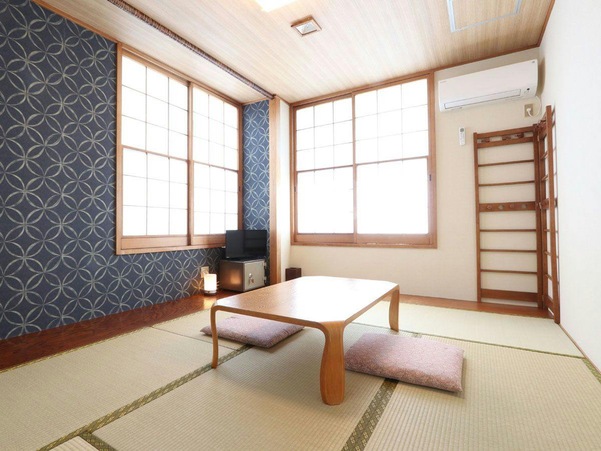 Live Fish Accommodation Asashio