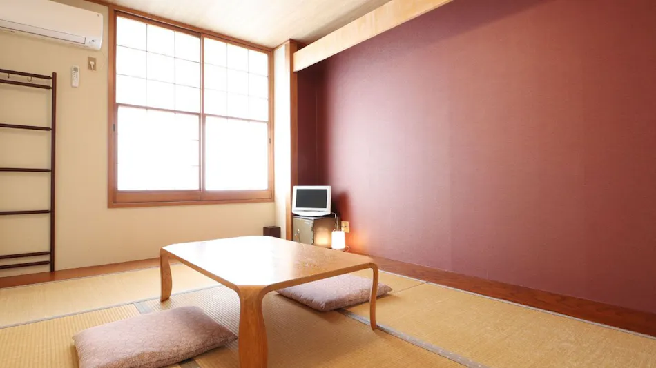 Live Fish Accommodation Asashio