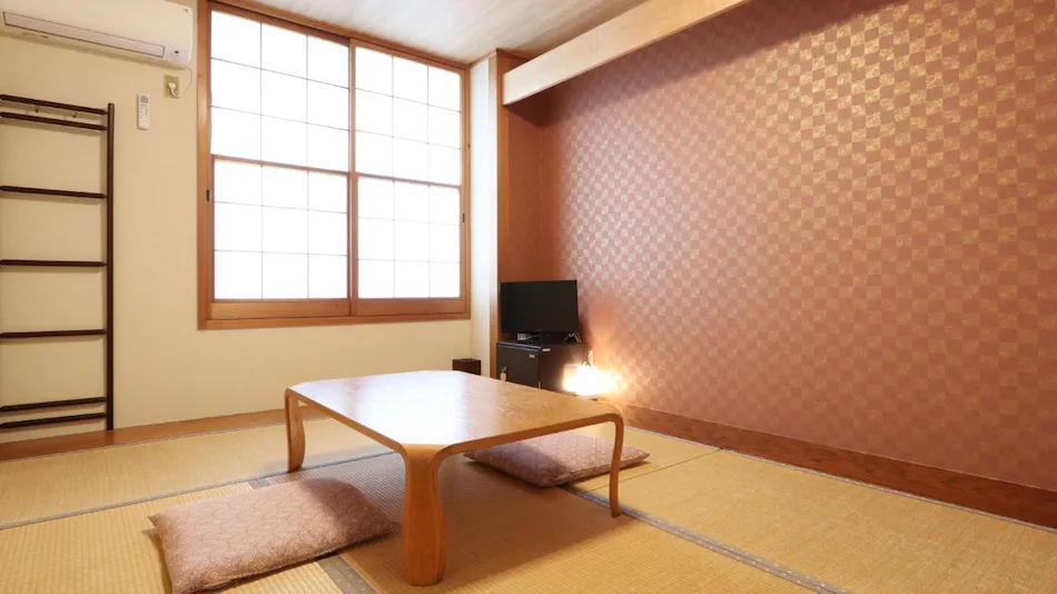 Live Fish Accommodation Asashio