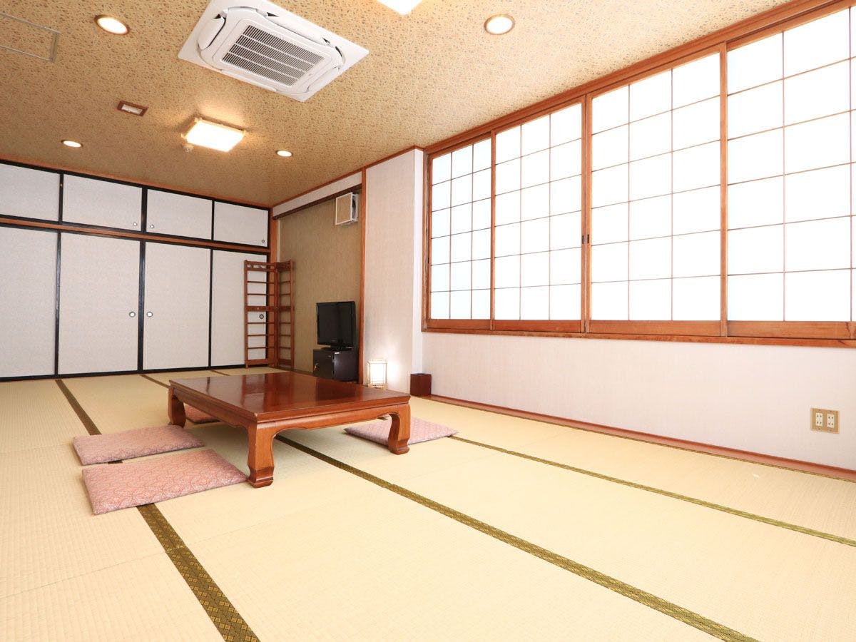 Live Fish Accommodation Asashio