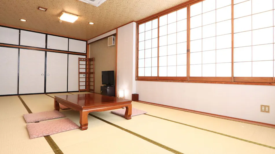 Live Fish Accommodation Asashio