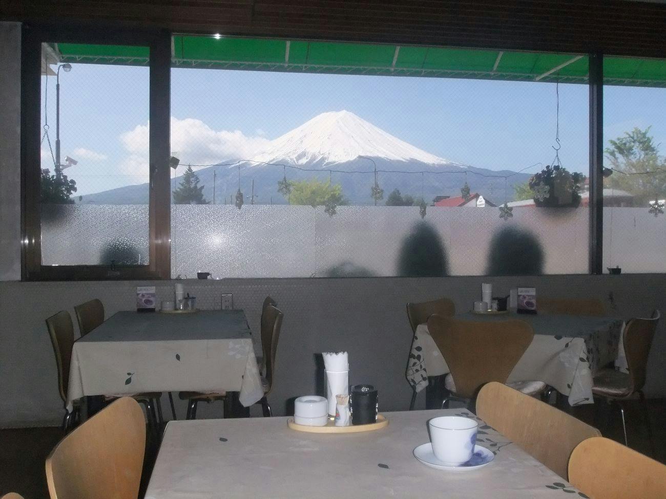 Kawaguchiko Station Inn