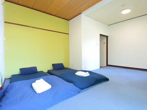 【Aina】<ห้องพักสำหรับ 3 ท่าน>พร้อมอ่างอาบน้ำ ห้องน้ำ และอ่างล้างหน้า