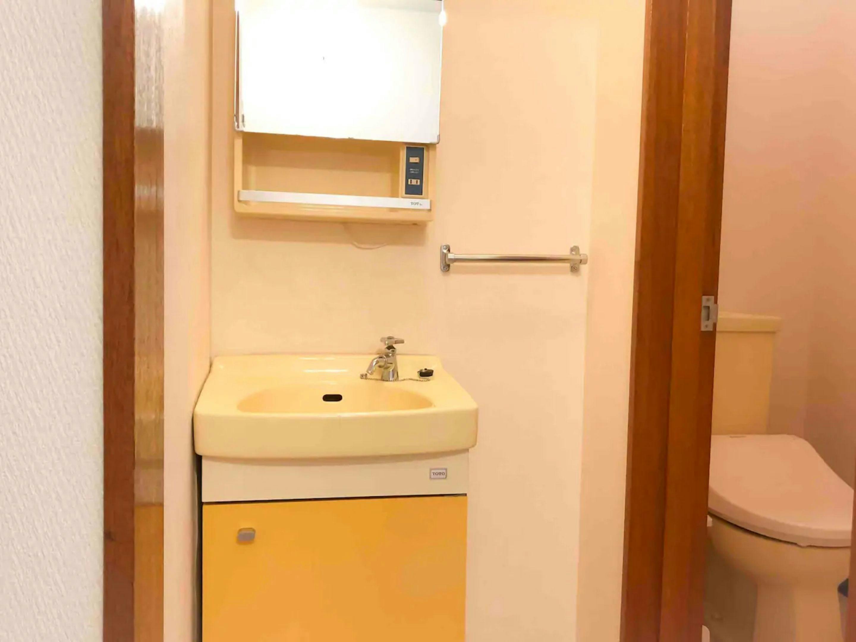 Shopping Street HOTELS EITA