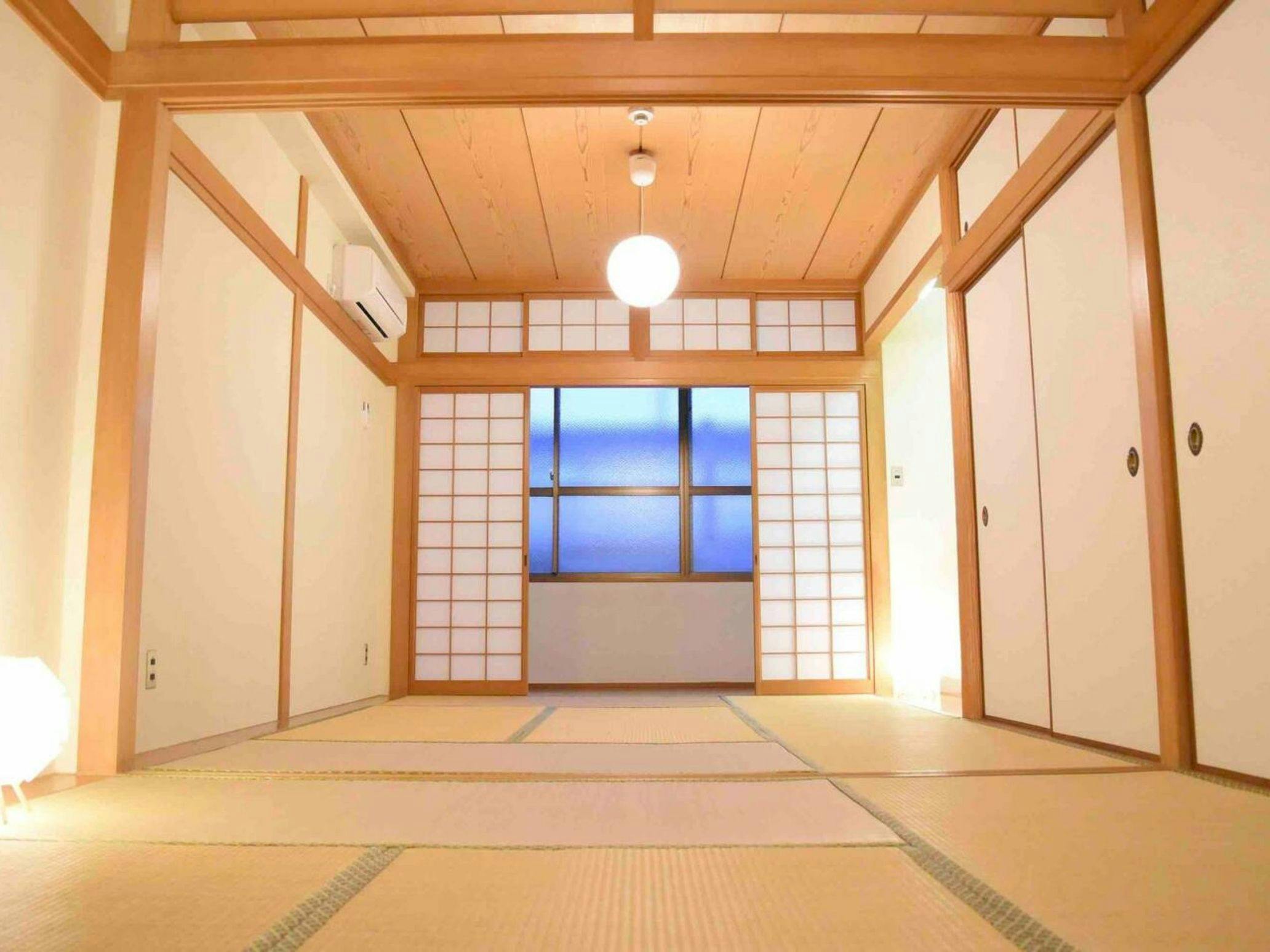 Shopping Street HOTELS EITA