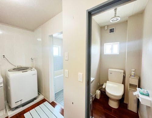 清潔感のあるバス、トイレ、ランドリー