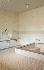 ห้องอาบน้ำรวม