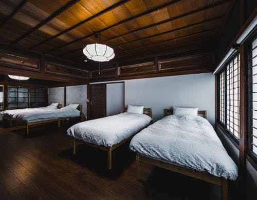 2階の寝室は落ち着いた雰囲気