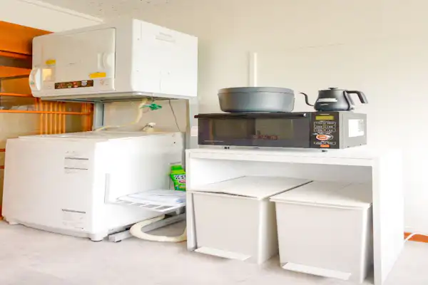 มีเครื่องซักผ้าและเครื่องอบผ้าครบครัน