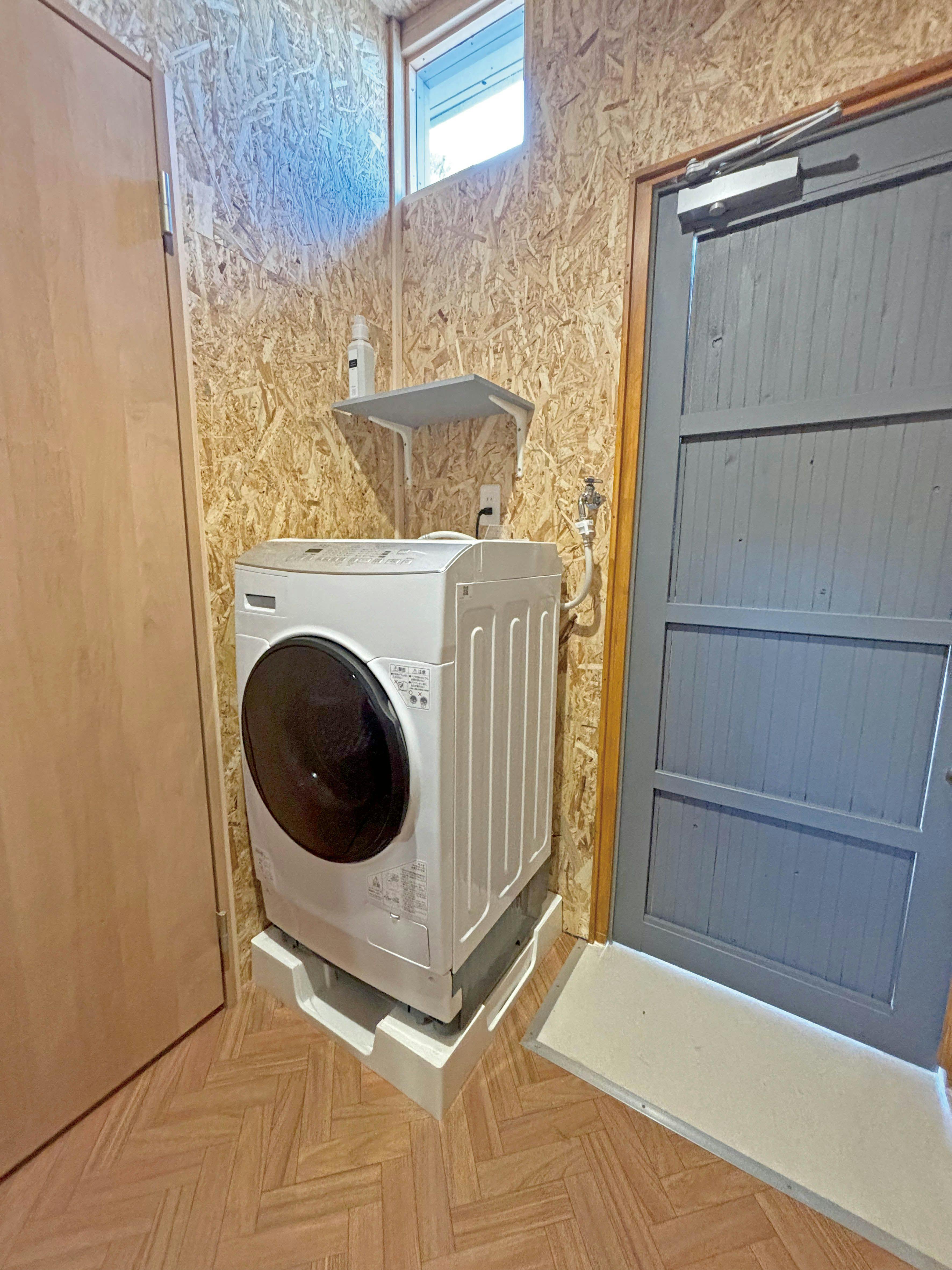 เครื่องซักผ้าพร้อมฟังก์ชันอบแห้ง