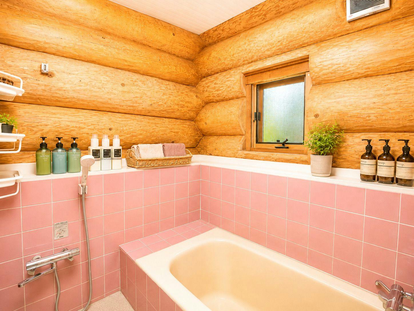 Nasu Premium Handmade Log House