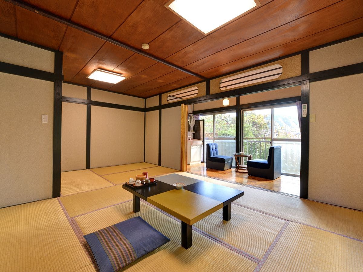 *Bilik (Washi 7.5 tatami/10 tatami) satu contoh