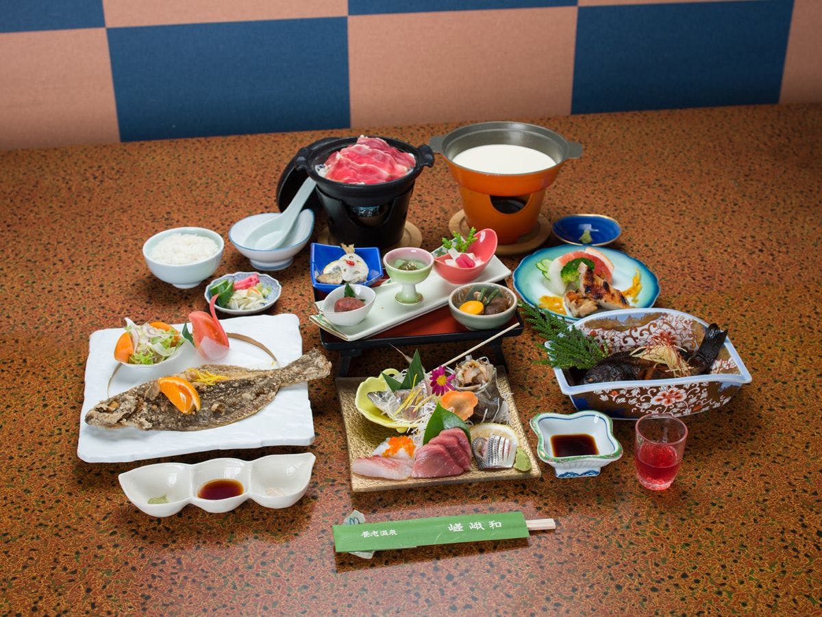 *Makan Malam (untuk Pelan Standard) /