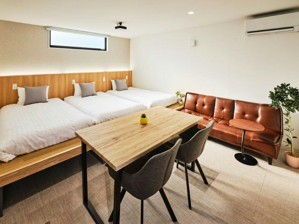 Blue quad hotel Suwa