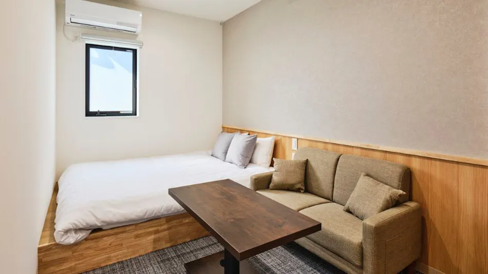 Blue quad hotel Suwa