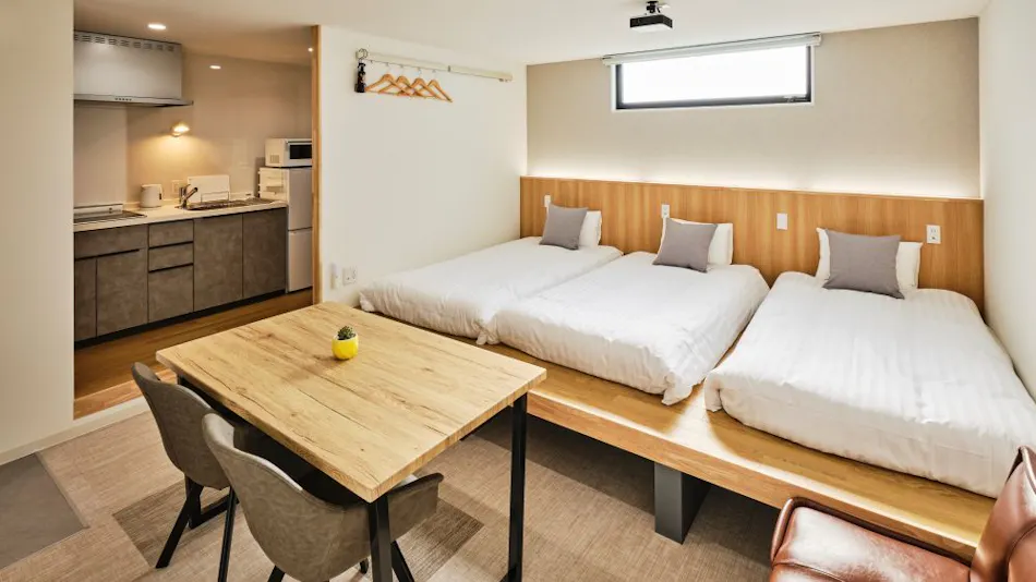 Blue quad hotel Suwa