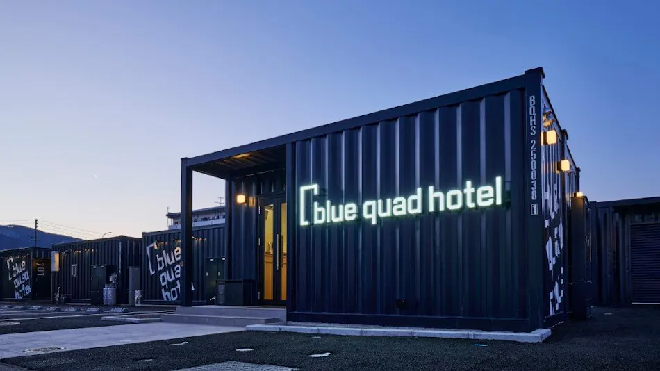 Blue quad hotel Suwa