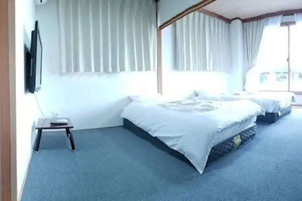 ห้องพักมุม 13 เสื่อ