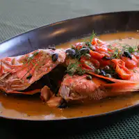 Contoh hidangan makan malam: Bouillabaisse ikan kinmedai*