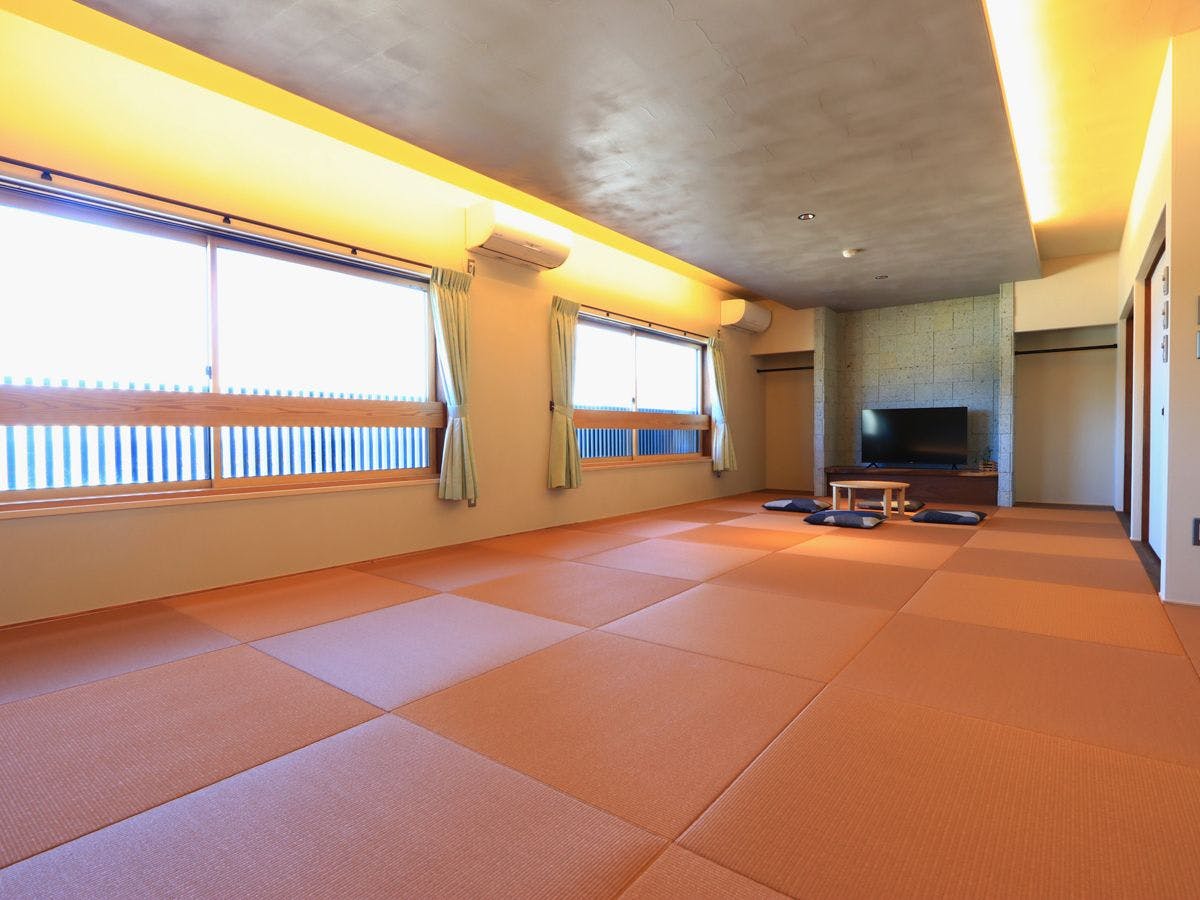 Accommodation with a View of Fishing Fires - Hinode-so