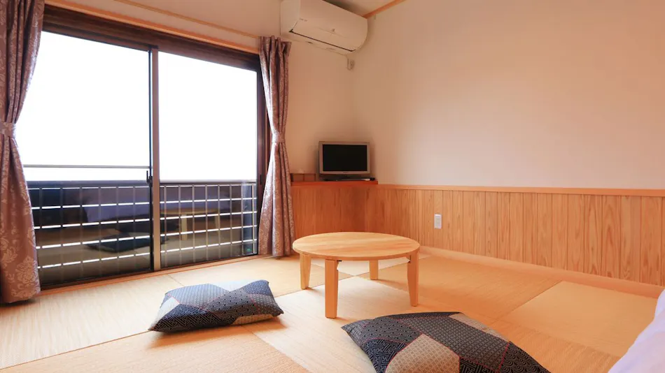 Accommodation with a View of Fishing Fires - Hinode-so